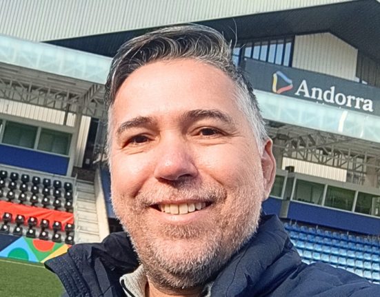 A càrrec de: Tasso Antônio, periodista esportiu